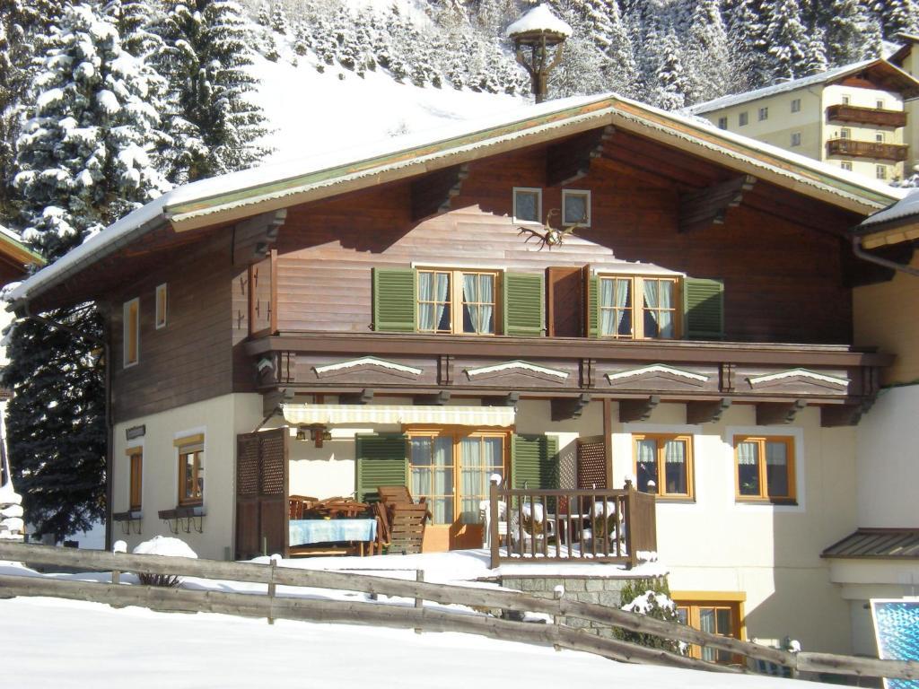 Haus Schwaighofer Apartment Neukirchen am Großvenediger Екстериор снимка