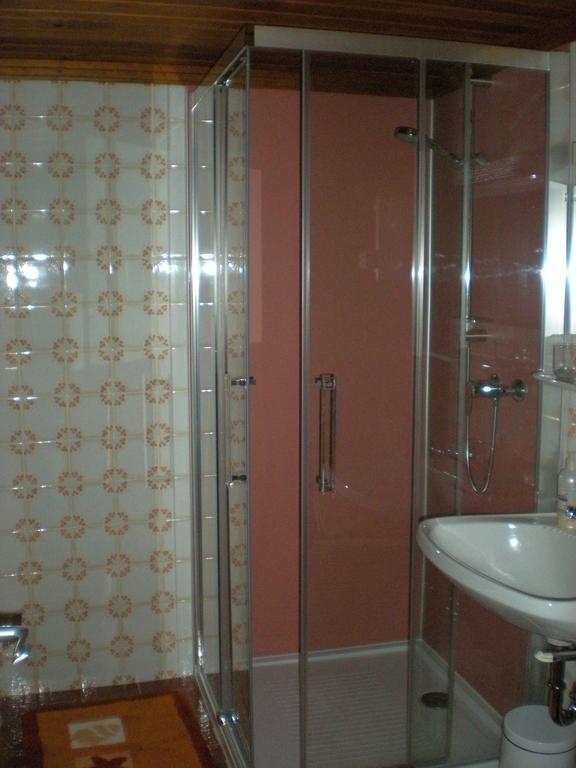 Haus Schwaighofer Apartment Neukirchen am Großvenediger Екстериор снимка